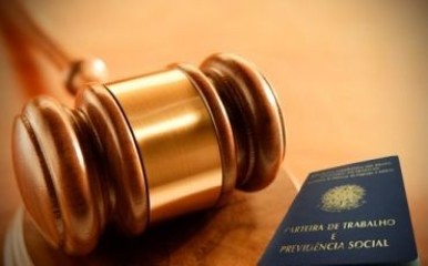 TST altera Súmulas que tratam de equiparação salarial e prescrição do FGTS