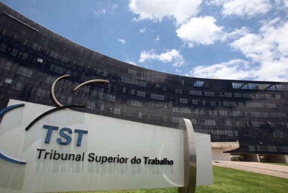 Mantida multa a sindicato que exigia comprovantes de empresa para homologar rescisões Mantida multa a sindicato que exigia comprovantes de empresa para homologar rescisões