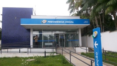 A dispensa da realização periódica de perícia ao aposentado por invalidez com mais de 60 anos e os reflexos trabalhistas