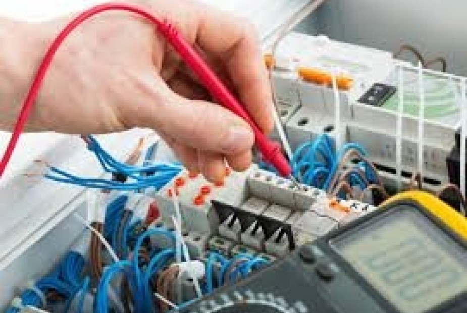 Eletricista não receberá adicionais de periculosidade e insalubridade cumulativamente Eletricista não receberá adicionais de periculosidade e insalubridade cumulativamente