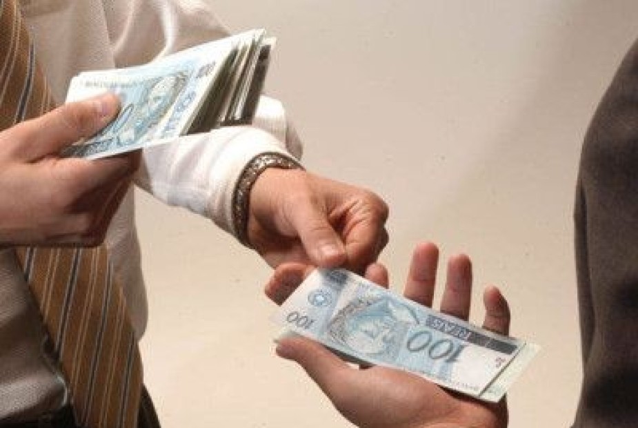 Juiz aceita reconvenção e condena trabalhador a ressarcir empresa Juiz aceita reconvenção e condena trabalhador a ressarcir empresa