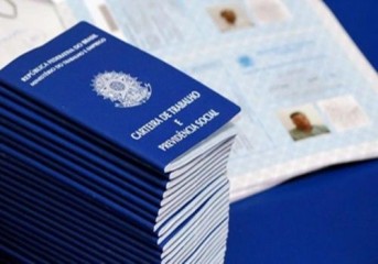 Por 50 votos a 26, Plenário do Senado aprova texto-base da reforma trabalhista