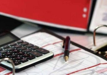 A COMPENSAÇÃO DA JORNADA – SEMANAL OU MENSAL