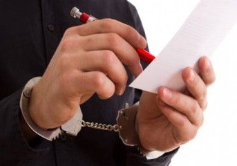 Empregador pode exigir certidão de antecedentes criminais para operador de telemarketing