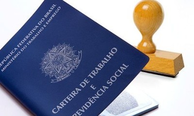 Falta de assinatura na carteira de trabalho causa danos morais ao empregado Falta de assinatura na carteira de trabalho causa danos morais ao empregado