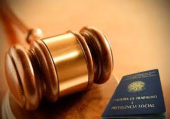 Trabalhador acidentado ao voltar de exame demissional vai receber indenização substitutiva