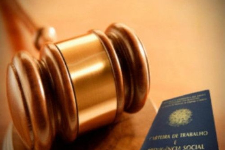 Turma afasta incidência de IR sobre indenização por dano moral pactuada em acordo Turma afasta incidência de IR sobre indenização por dano moral pactuada em acordo