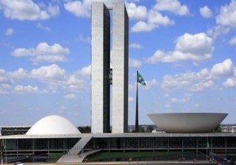 Congresso Nacional: Tensão entre a Câmara e o Senado ameaça a MP da reforma trabalhista