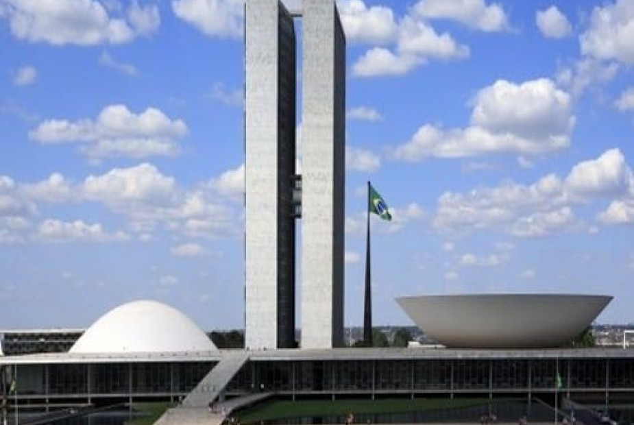 Congresso Nacional: Tensão entre a Câmara e o Senado ameaça a MP da reforma trabalhista