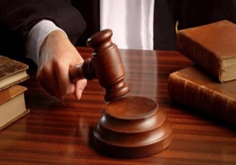 Empreiteira é responsabilizada por danos sofridos por motorista de caminhão em acidente de trânsito