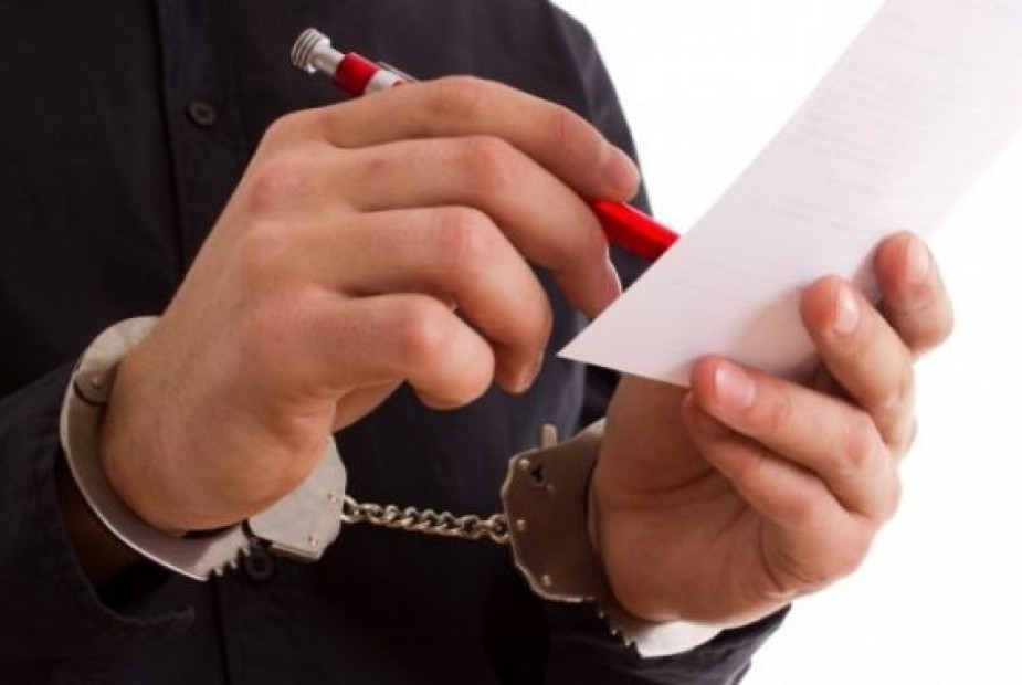 Revertida justa causa aplicada a empregado condenado cuja sentença criminal não havia transitado em julgado Revertida justa causa aplicada a empregado condenado cuja sentença criminal não havia transitado em julgado