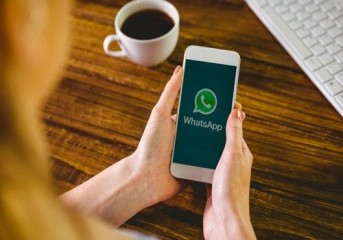 Cobrança de metas por WhatsApp fora do expediente extrapola poder do empregador