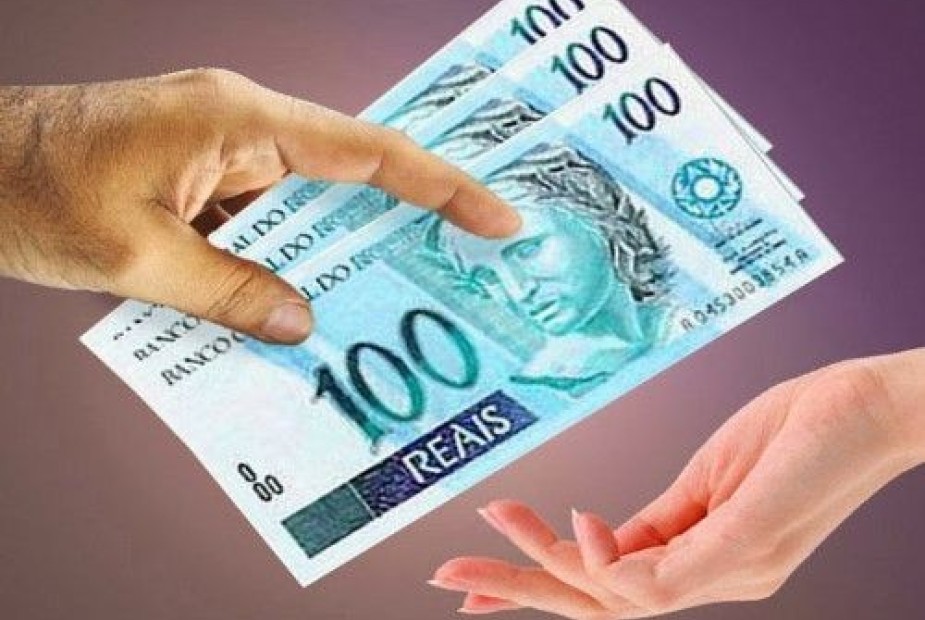 O pagamento de “prêmio” no contrato de trabalho e a necessidade de instituição de uma normativa objetiva para a retribuição O pagamento de “prêmio” no contrato de trabalho e a necessidade de instituição de uma normativa objetiva para a retribuição