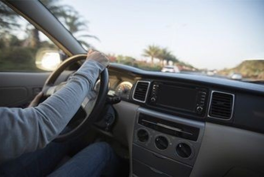 Vigilante que preferia ir com seu próprio carro para o trabalho não consegue reembolso de despesas