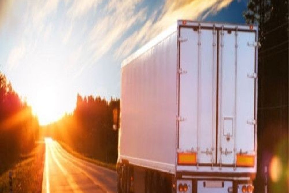 Motorista é condenado a pagar indenização por causar avarias em caminhão do empregador