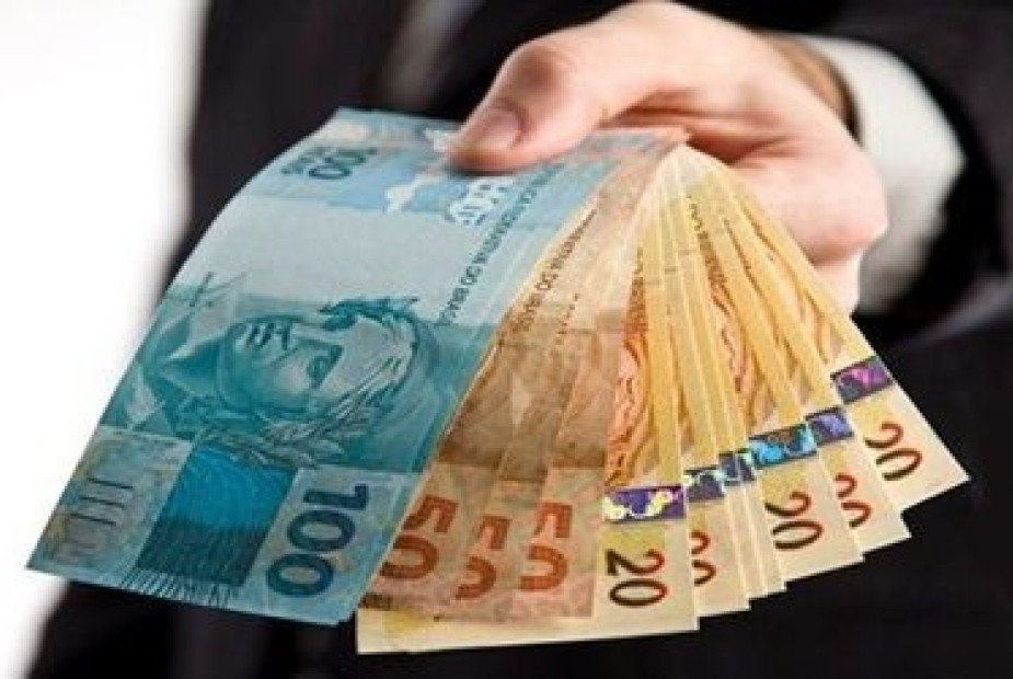 Supervisor que não teve aumento do poder de mando e nem de salário com a promoção receberá horas extras Supervisor que não teve aumento do poder de mando e nem de salário com a promoção receberá horas extras