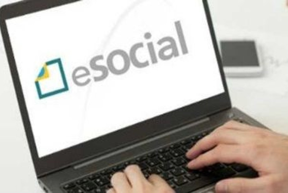 eSocial absorve informações transmitidas através do CAGED e RAIS a parti de Janeiro de 2020