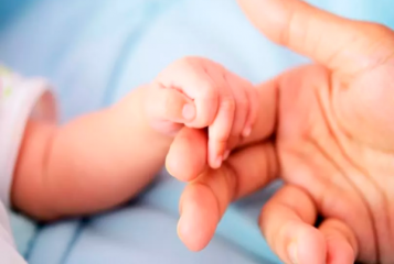 ASPECTOS RELEVANTES DOS DIREITOS TRABALHISTAS DAS GESTANTES/ADOTANTES DURANTE A PANDEMIA.