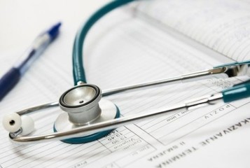 Plano de saúde cancelado durante auxílio-doença comum deve ser restabelecido