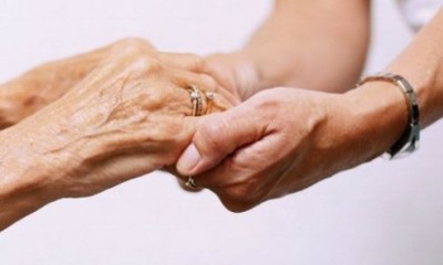 Cuidadora de idosos precisa trabalhar mais de dois dias na semana para comprovar vínculo
