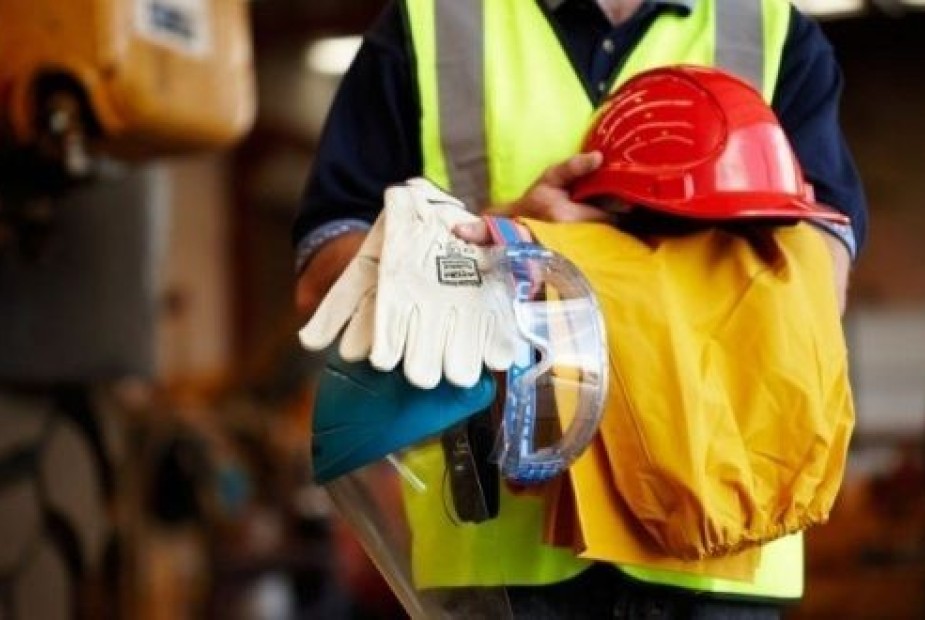 EPIs desempenham papel fundamental na luta pela redução de acidentes de trabalho EPIs desempenham papel fundamental na luta pela redução de acidentes de trabalho