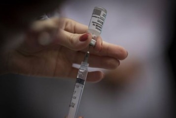 Empresas já avaliam penalidades para quem não tomar a vacina contra covid-19