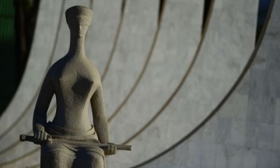 Reforma Trabalhista – STF declara inconstitucionais normas da Reforma Trabalhista que restringiam acesso gratuito à Justiça do Trabalho Reforma Trabalhista – STF declara inconstitucionais normas da Reforma Trabalhista que restringiam acesso gratuito à Justiça do Trabalho