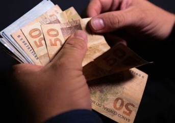 PUBLICADA MEDIDA PROVISÓRIA QUE INSTITUI O VALOR DO SALÁRIO MÍNIMO PARA 2022.