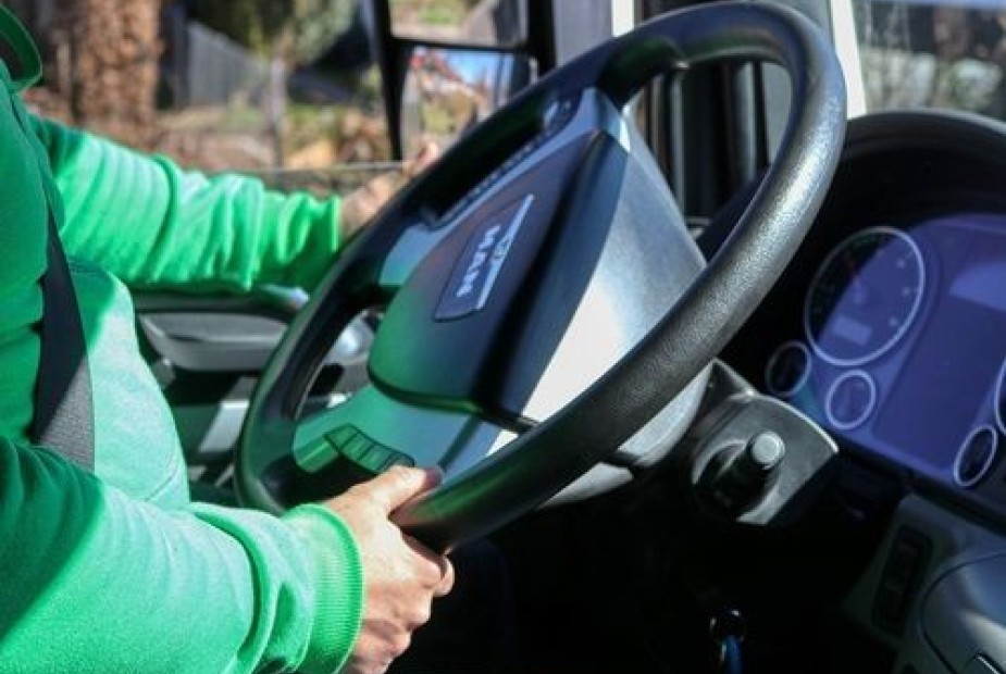 Motorista não terá direito a adicional por ajudar a descarregar caminhão Motorista não terá direito a adicional por ajudar a descarregar caminhão