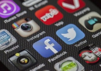 Descrição em rede social não é prova suficiente de que gerente tinha autonomia de gestão