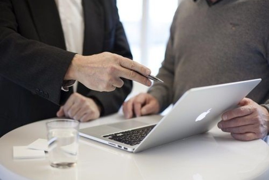 COMO ESTABELECER A DIFERENÇA ENTRE PRÊMIOS, GRATIFICAÇÕES, ADICIONAIS E AJUDA DE CUSTO COMO ESTABELECER A DIFERENÇA ENTRE PRÊMIOS, GRATIFICAÇÕES, ADICIONAIS E AJUDA DE CUSTO