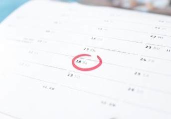 TROCA DE FERIADO SOMENTE É POSSÍVEL MEDIANTE NEGOCIAÇÃO COLETIVA