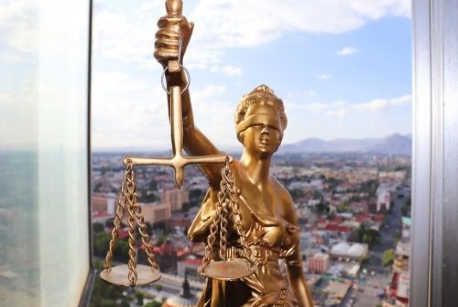 Exigência de exame de gravidez e certidão de antecedentes criminais na admissão gera dever de indenizar Exigência de exame de gravidez e certidão de antecedentes criminais na admissão gera dever de indenizar