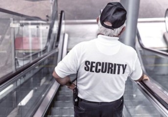 Vigia que trabalhava desarmado e sem formação prevista em lei não deve receber adicional de periculosidade