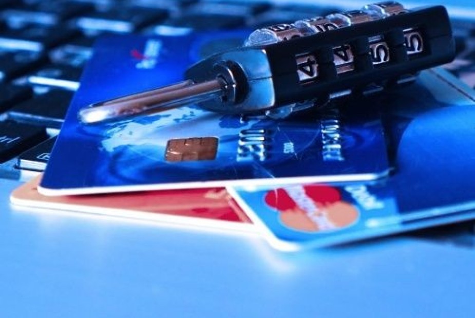 TST autoriza bloqueio de cartão de crédito de devedor trabalhista