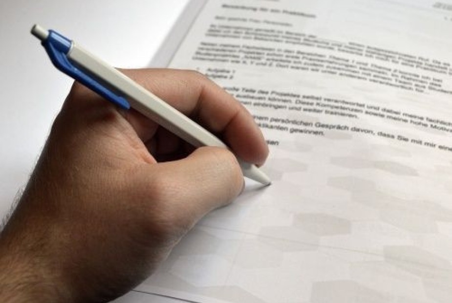 Trabalhador de loja designado como gerente sem exercer atividade de gestão deve receber horas extras Trabalhador de loja designado como gerente sem exercer atividade de gestão deve receber horas extras