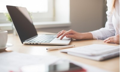 Sentença não reconhece fraude em pejotização de apresentadores, narradores e comentaristas