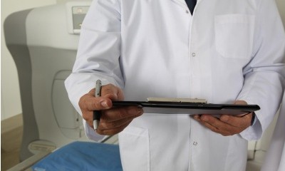 Juiz confirma justa causa de empregada que apresentou atestados médicos falsos