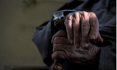 Idoso que assinou pedido de demissão sem compreender o que estava fazendo deve ser indenizado Idoso que assinou pedido de demissão sem compreender o que estava fazendo deve ser indenizado