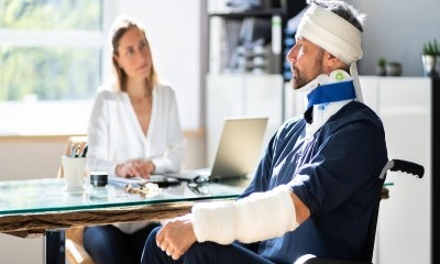 Três empresas são responsabilizadas por acidente de trabalho na construção civil e devem ressarcir INSS Três empresas são responsabilizadas por acidente de trabalho na construção civil e devem ressarcir INSS