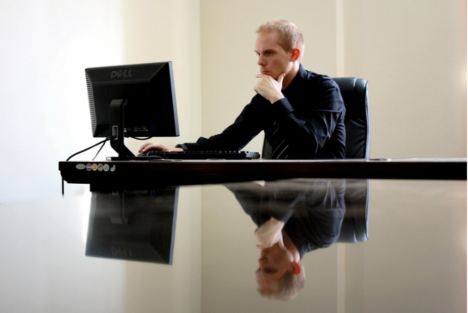 Quais os limites do poder do empregador? Quais os limites do poder do empregador?
