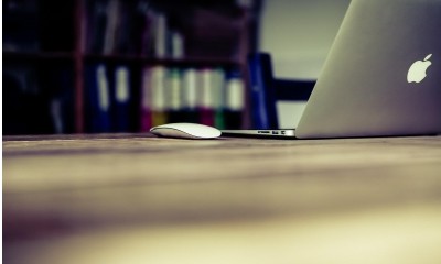 Quais os requisitos para a configuração do abandono de emprego?