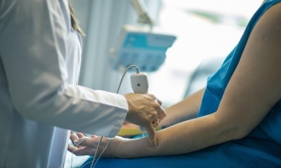 Trabalhadora dispensada por ausência ao trabalho sem convocação para retorno deve ser reintegrada