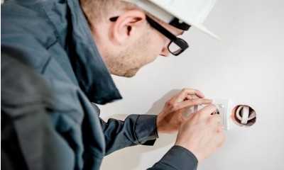 TST impõe ao empregador o ônus da prova da impossibilidade de fixação de honorário para o trabalho externo