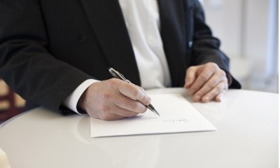 Contrato intermitente é revertido para tempo indeterminado por falha na CTPS