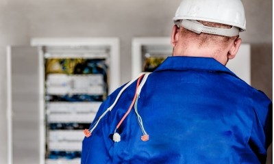 Eletricista acidentado em trabalho fora de suas funções não consegue indenização